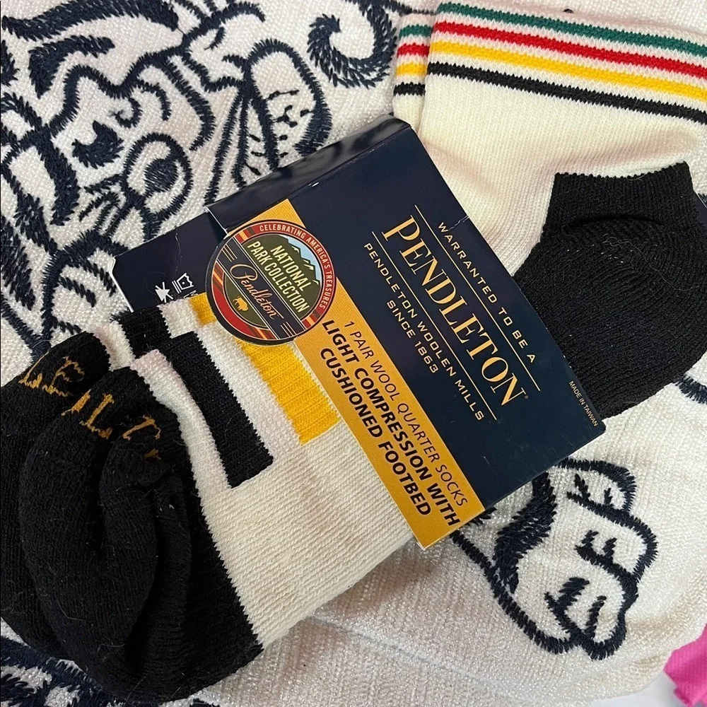 New Pendleton Men's Multicolor Striped Socks